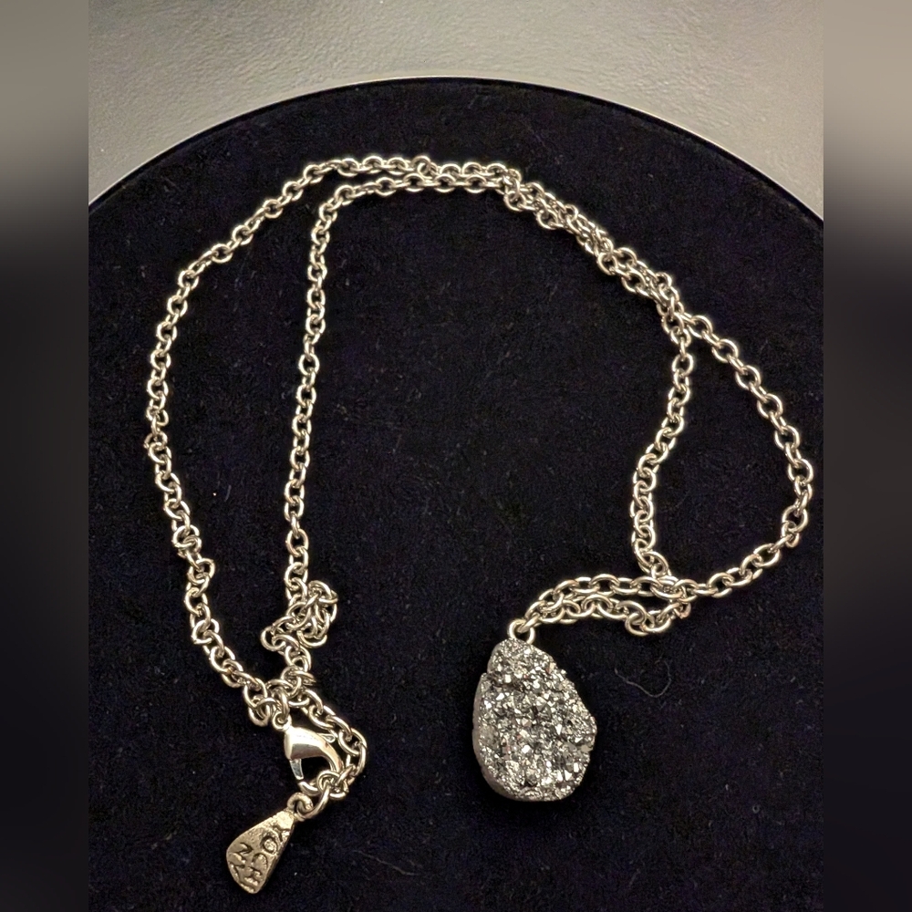 Necklace with stone